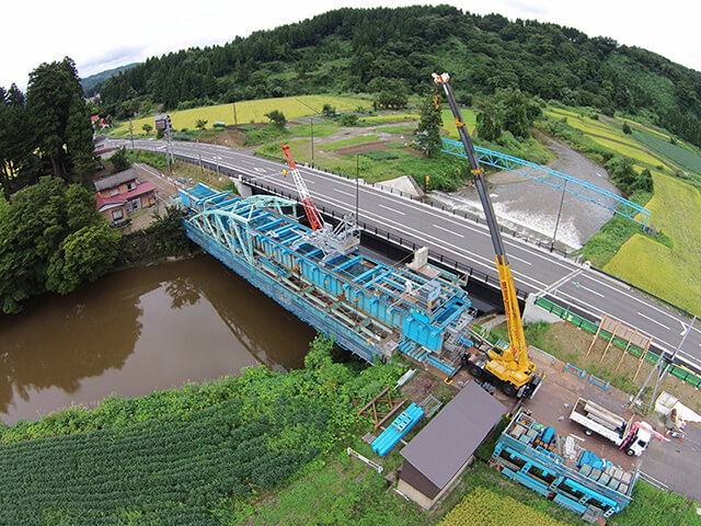 一般国道404号鷺之島拡幅鷺之島橋旧橋上部工撤去工事