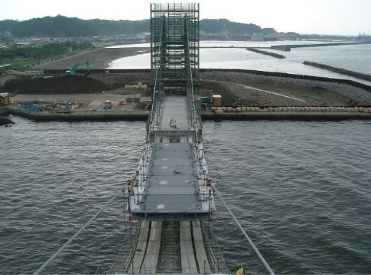 なぎさブリッジ(鰺ヶ沢人道橋)