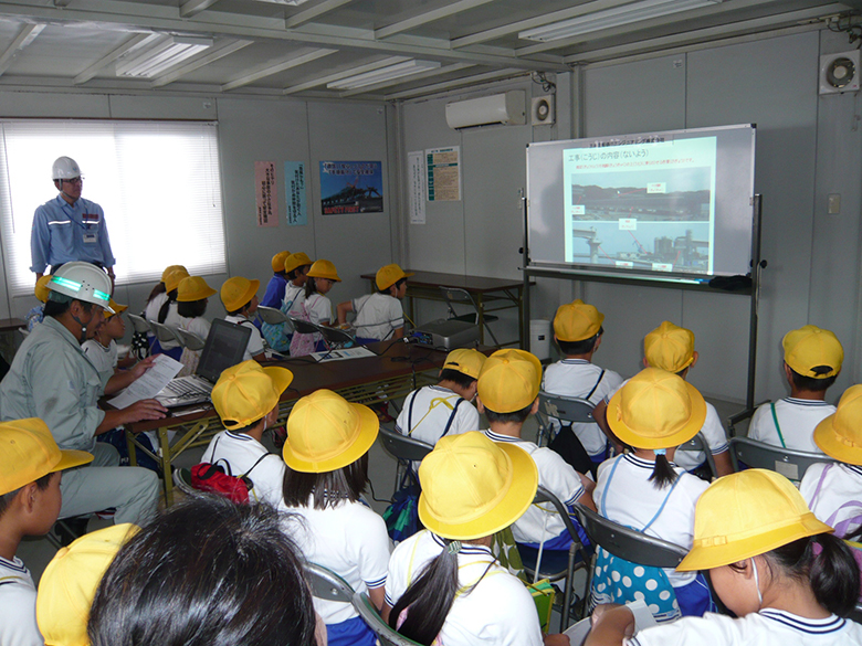 浜田市立雲城小学校の児童向けに現場見学会を実施しました。