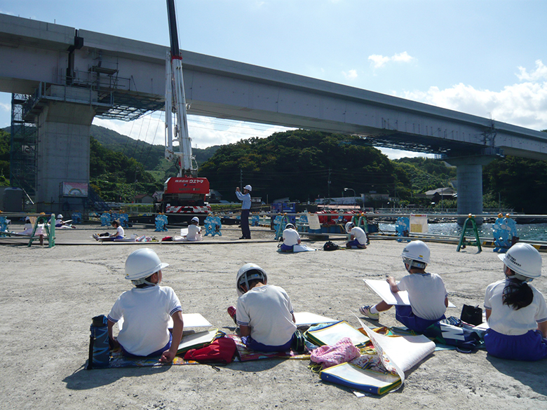 田市立雲城小学校の児童向けに現場見学会