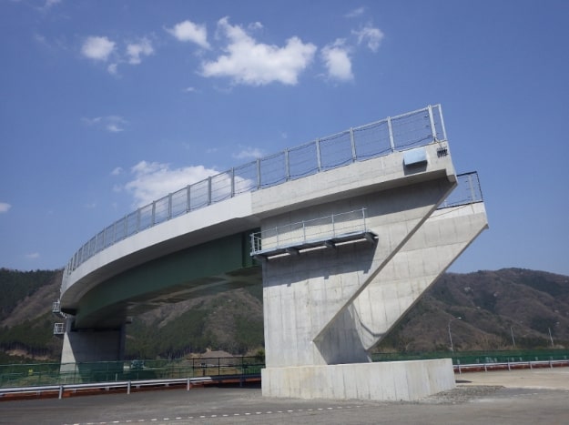 中国横断自動車道 山崎ジャンクションBランプ橋他1橋