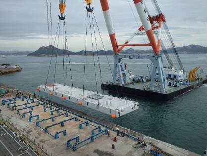 千葉港みなと振興交付金工事(浮桟橋等製作据付工)